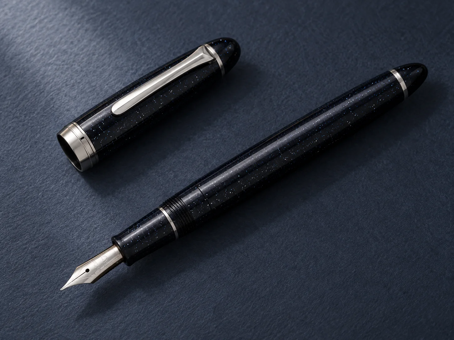 Sailor Shikiori Hisakata Hoshikuzu fountain pen and cap